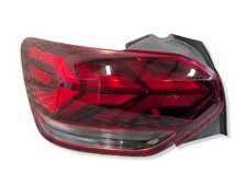 Dacia Sandero III 2020 Hinten links Rückleuchte Heckleuchte 265558235R PWE11246