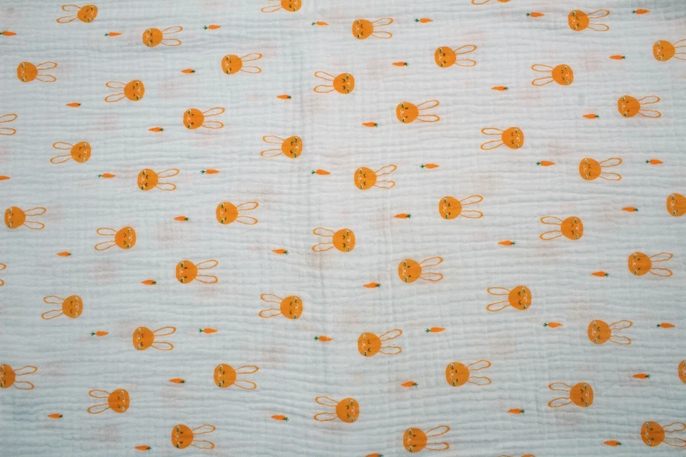 Хлопковый муслин с принтом, двойная марлевая ткань, кролики с морковью 50 x 130 см - Изображение 4 из 4