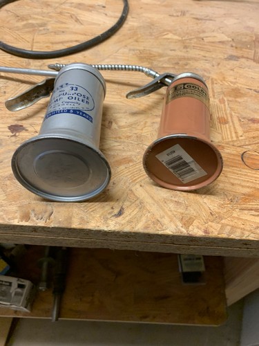 Pump Oil cans a Goldenrod 606 & an Eagle No 33 - Picture 4 of 6