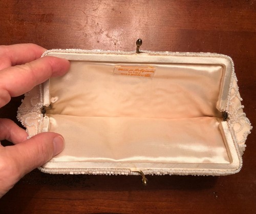 VINTAGE HANDBAG PURSE CLUTCH - IVORY BEADED on SILK - WALBORG MADE IN BELGIUM - Picture 5 of 8