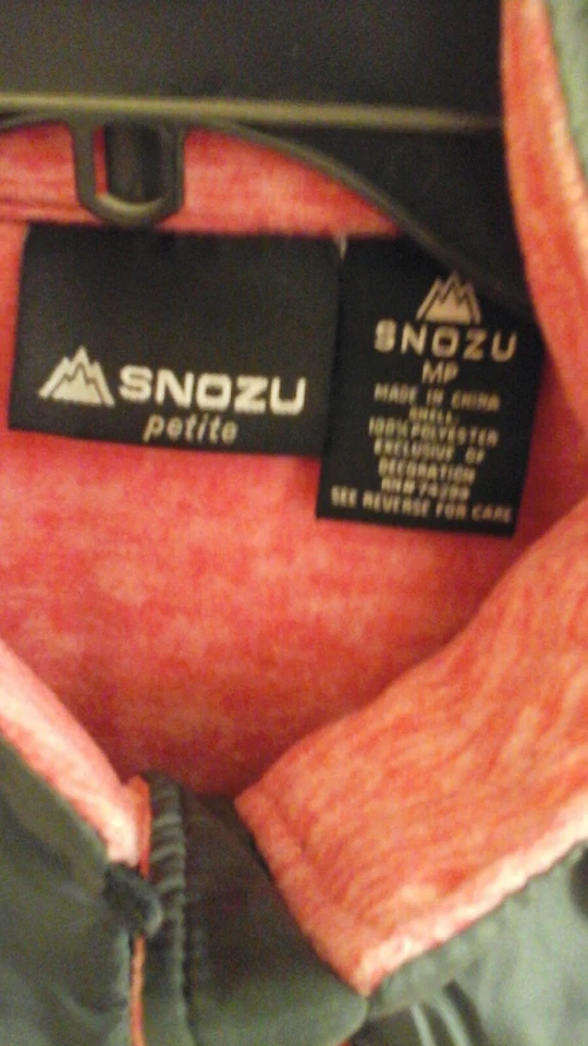 Snozu Performance jacket, Women's Sz medium, pink & gray, Ski Athletic NWT $75 - Image 4 of 4