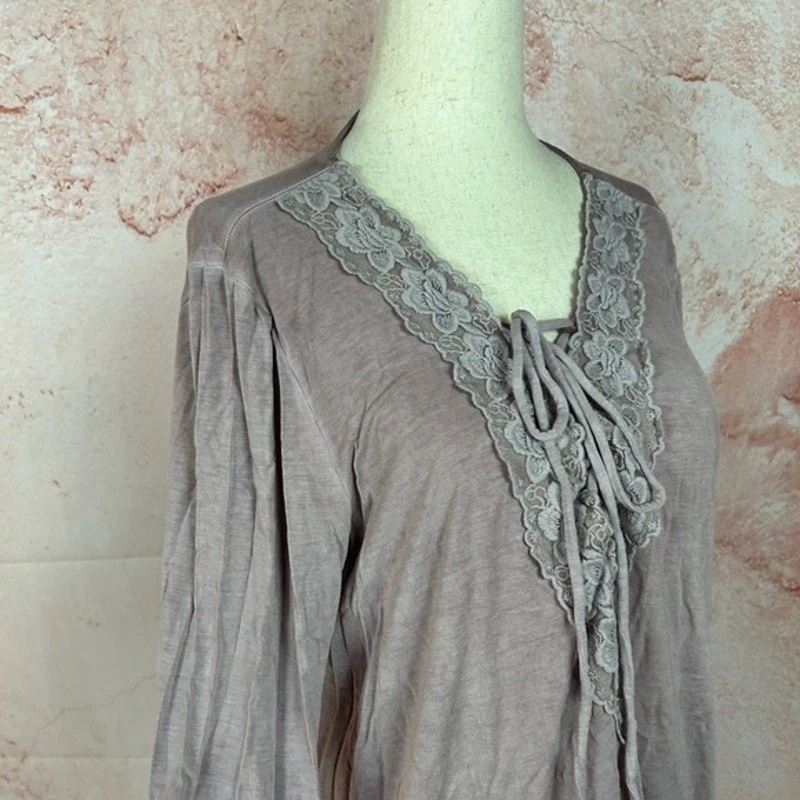 Camisa femenina AE suave y sexy romántica boho con cordones talla XL malva cuello en V Foto 3 de 4