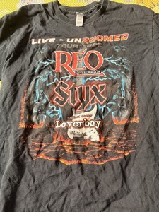 REO Speedwagon / Styx / Loverboy Unzoomed Tour 2022 Shirt w/ Cities - Sz Medium