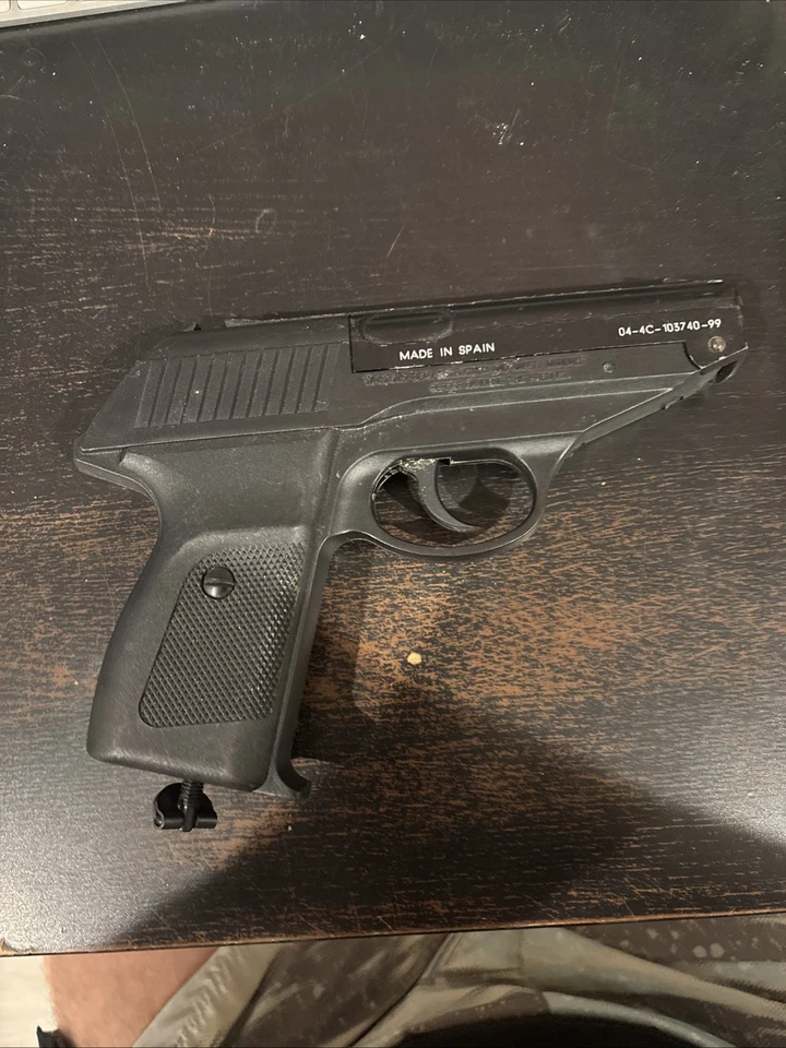 Gamo Model P-23 .177 Cal Co2 BB & Pellet Pistol - Image 2 of 4