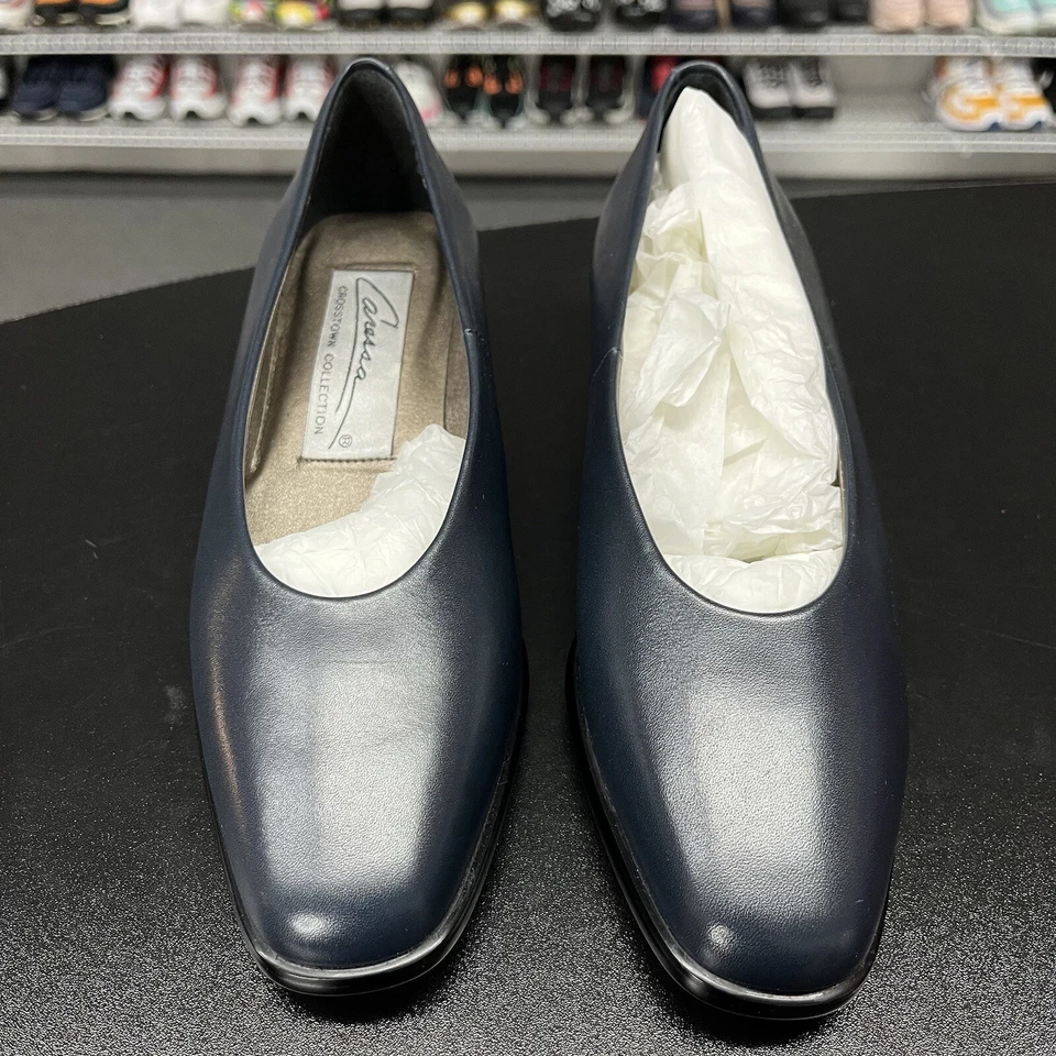 Zapatos para mujer vintage de la colección Caressa Crosstown azul marino talla 7M Foto 2 de 4