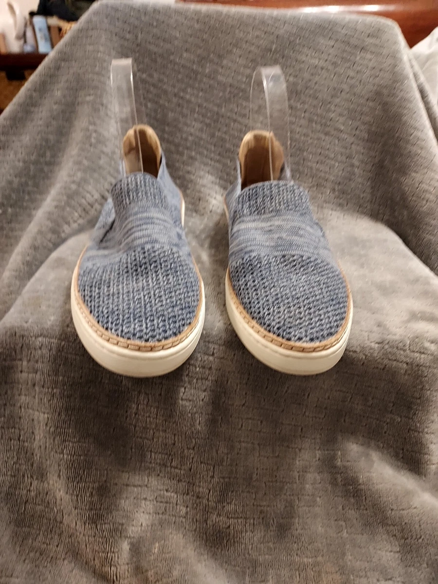 UGG Sammy Blue Knit Sneakers Slip On Shoes Sneakers Womens 9.5 EUC