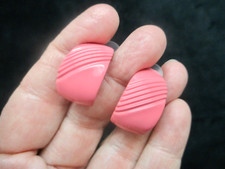 Vintage-1970's Pink Metal Ribbed Hoop Pierced Earrings