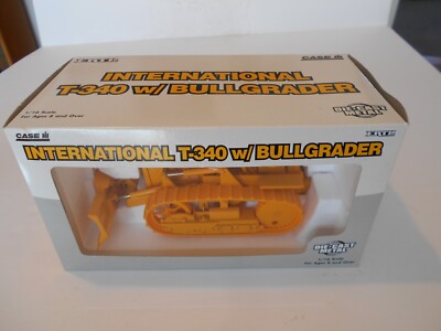 Vintage 1998 Ertl 1:16 Scale International T-340 Crawler w/Bullgrader, #4380 NIB