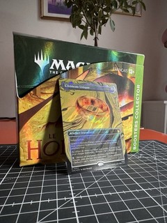 L'Anneau Unique MTG Magic the Gathering Surge Foil Borderless 84 Hobbit Francais