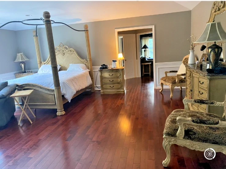 Bedroom Set King. Michael Amini La Francaise Bedroom Set. Designer Piece. - Image 2 of 4