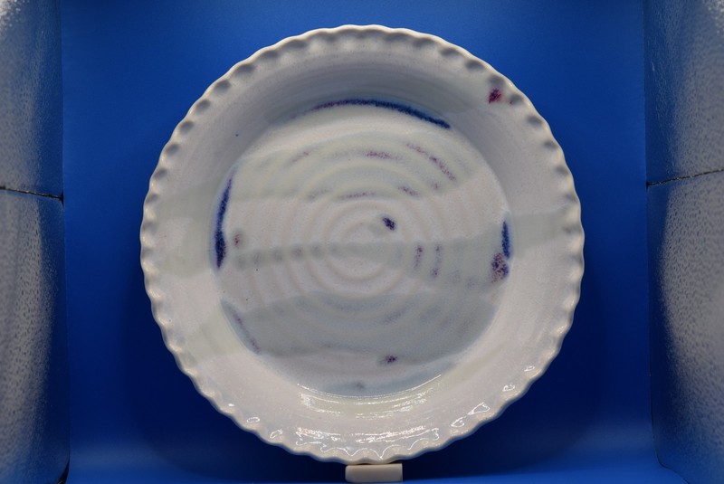 Vintage Edgecomb Pottery White and Blue Deep Dish Pie Baking Dish 11”