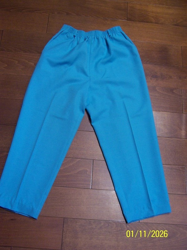 Alfred Dunner Women's Pull On Pants Turquoise Elastic Waist Pockets Size 12P