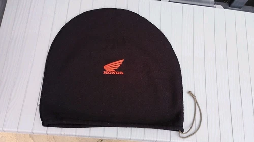 Schwarze Fleece Motorrad Helm Deckel Aufbewahrungstasche ROT HONDA gesticktes Logo schwarz 