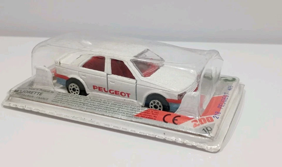 Coche Diecast Majorette Peugeot 405 Serie 200 Hecho en Francia Paquete Blister Sellado Foto 2 de 4