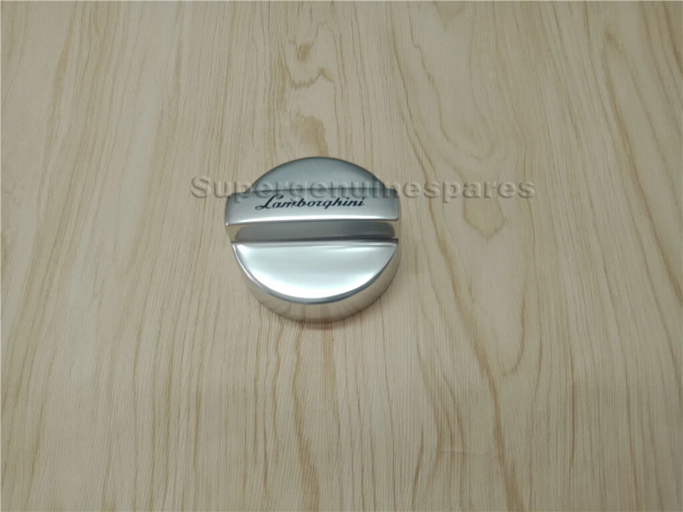 Tampa do tanque de combustível Lamborghini Gallardo LP550 LP560 LP570 400201587A usada - Imagem 2 de 4