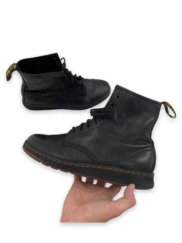 DR. MARTENS NEWTON Soft Wair Leather 