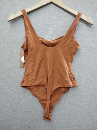 SKIMS Fits Everybody Damen-Tanga-Body mit eckigem Ausschnitt Bronze M BS-SCN-0294 - Bild 2 von 9