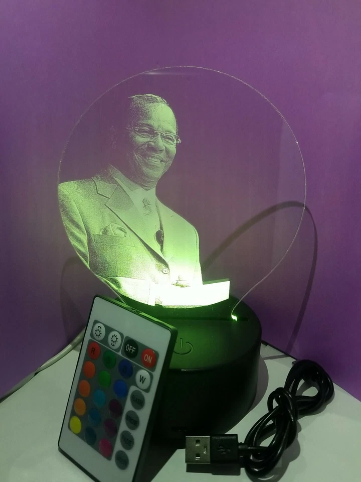 Minister Farrakhan 3D Photo Lamp Farrakhan Acrylic Plate RGB 7 Color Light - Image 3 of 4