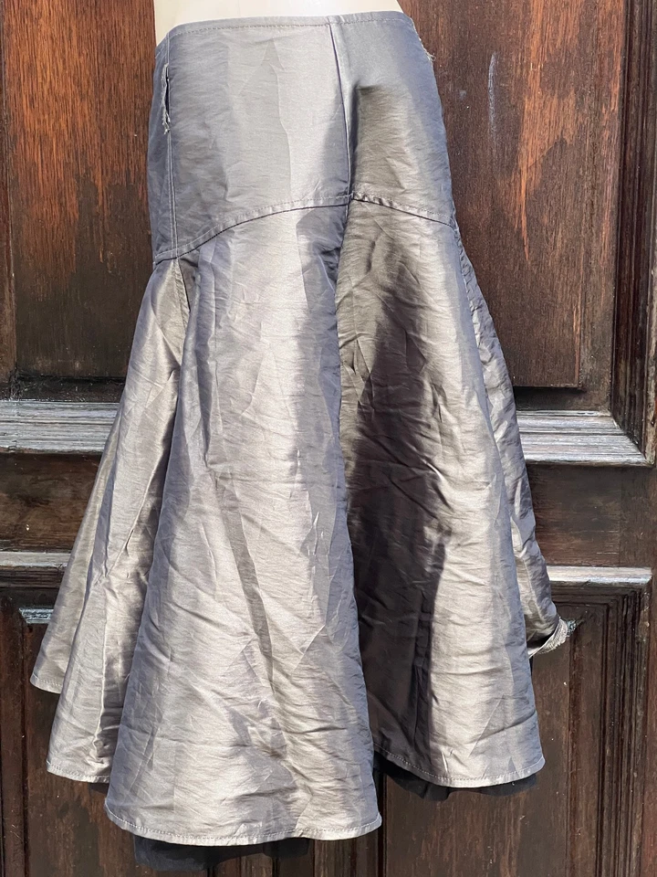 Saia Bisou Bisou Vintage Dourada Linha A Tamanho 10 - Imagem 4 de 4