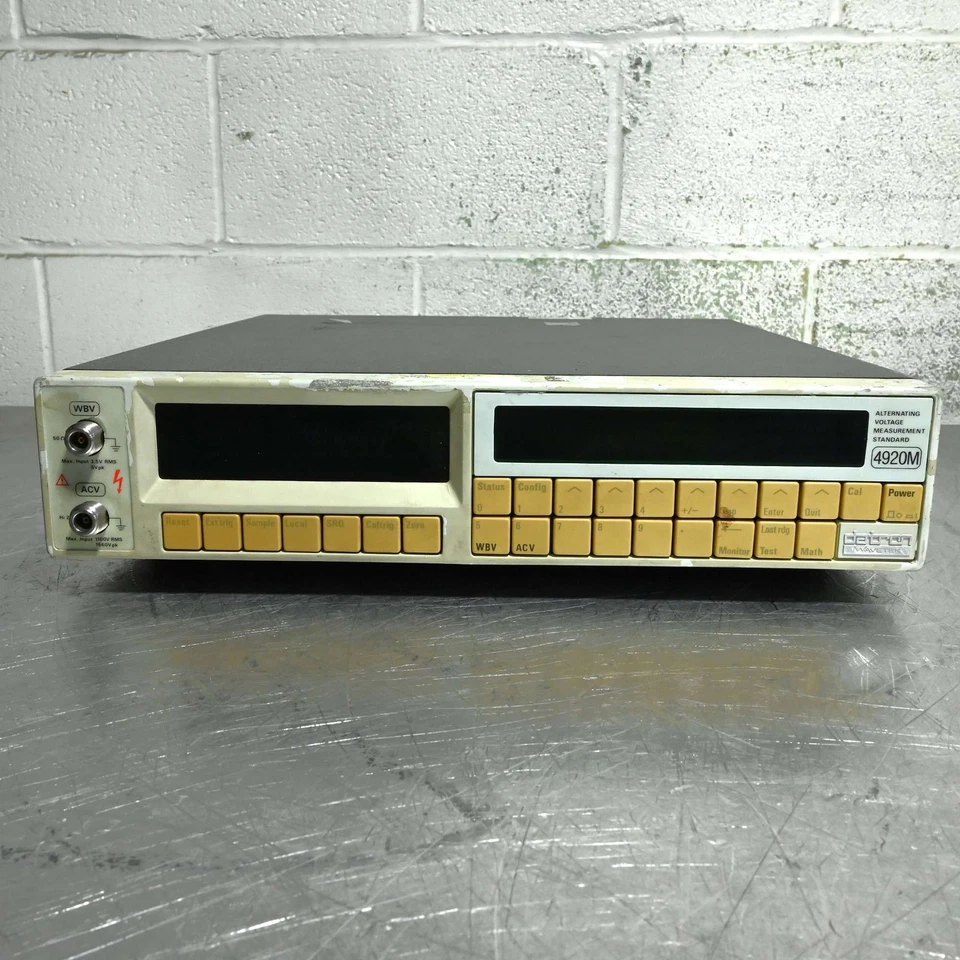 Medición de voltaje de CA Wavetek Datron 4920M estándar OPT 80 para piezas o reparación Foto 2 de 4