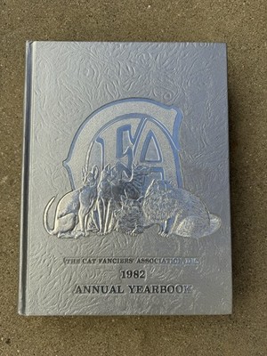 The Cat Fanciers Association Inc. 1982 Annual Yearbook CFA Silver Embossed