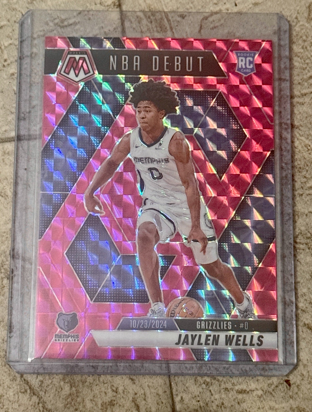 2024-25 Panini Mosaic - NBA Debut Jaylen Wells #260 Pink Mosaic Prizm /175 (RC)
