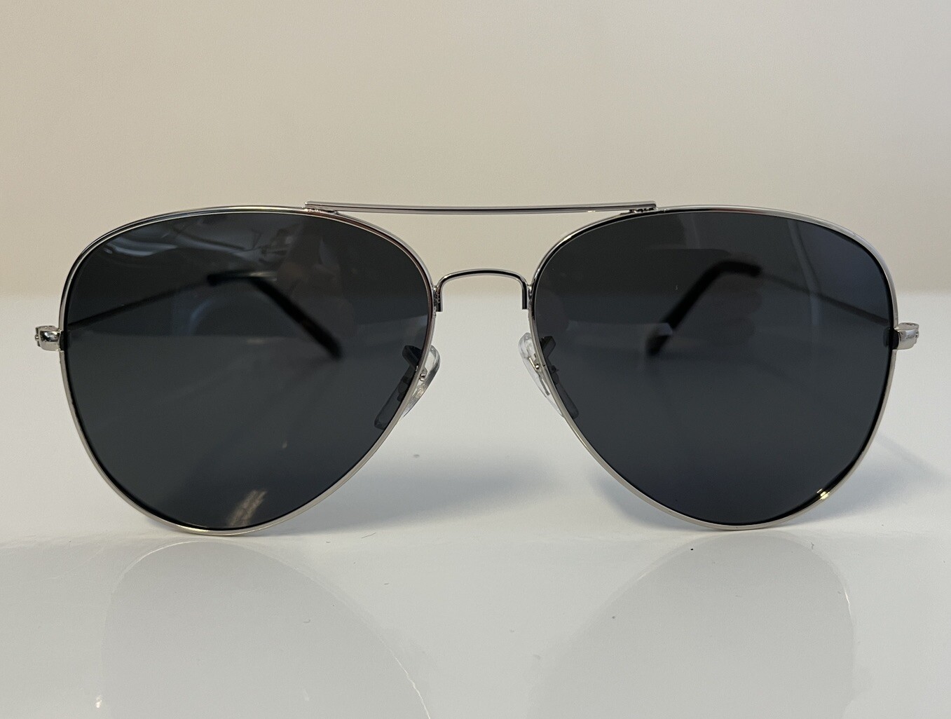 Aviator Sunglasses Silver Black Aviator Never Worn Unisex w/ Case & Lens Cloth-image