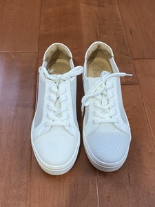 naturalizer tanner sneaker