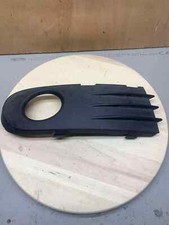 VOLVO V50 S40 FRONT FOG LIGHT GRILLE COVER TRIM O/S DRIVERS RIGHT 04-07 30657008