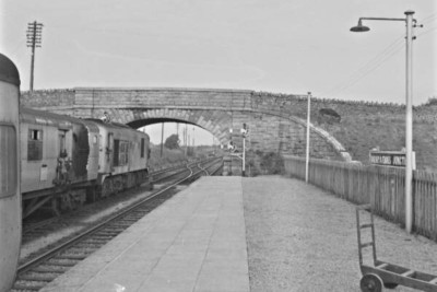 Postzug am Bahnhof Athenry & Tuam Junction Galway IRLAND RAILWAY 4x6 FOTO