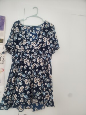 Influence Size 20 Floral Blue Blouse
