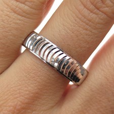 925 Sterling Silver Ribbed Band Ring Size 12.25