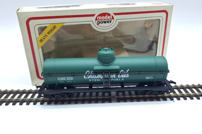 Model Power  1:87 H0 Kesselwagen 4-achsig '' Champions Oil '' - grün in OVP