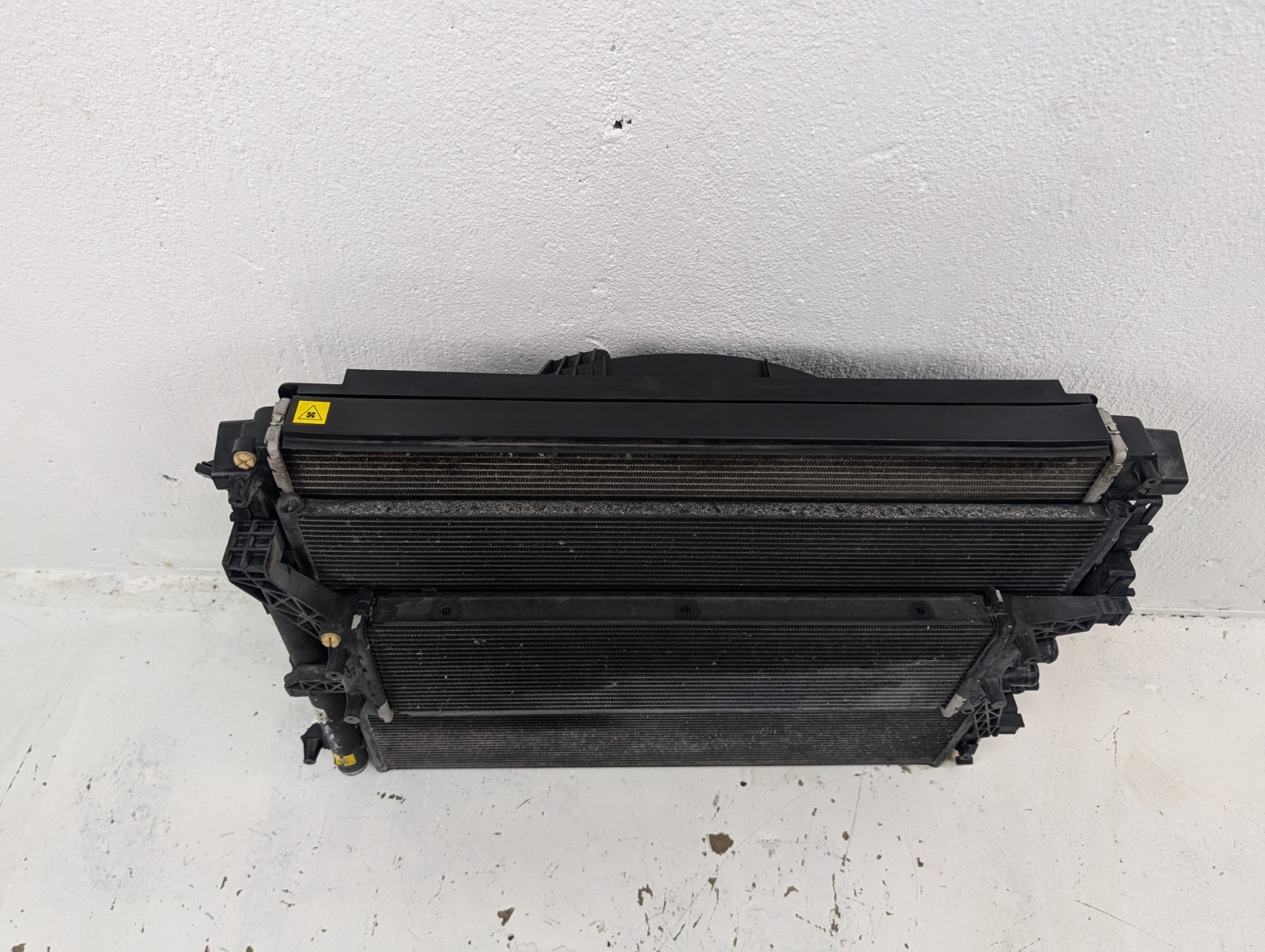 Maserati Ghibli 2014-2019 Right Fan assembly
