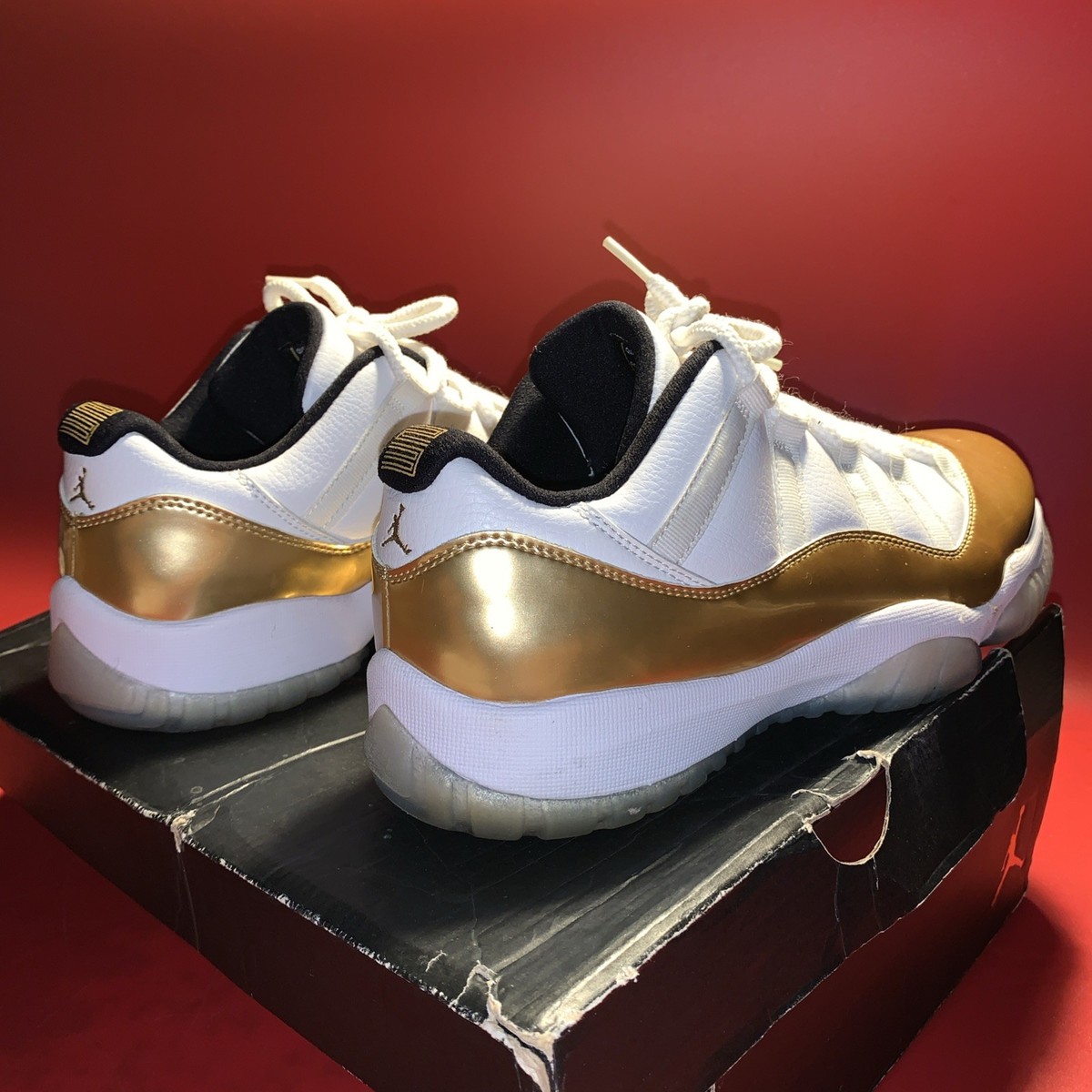 Air Jordan 11 Retro Low Closing Ceremony 528895-103 Sz 9.5 Olympic