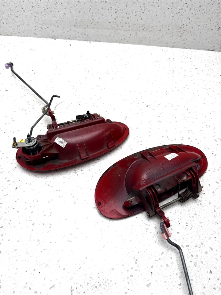 2005 Dodge NEON SXT Left & Right Front exterior Door Handle Pair - Image 2 of 4