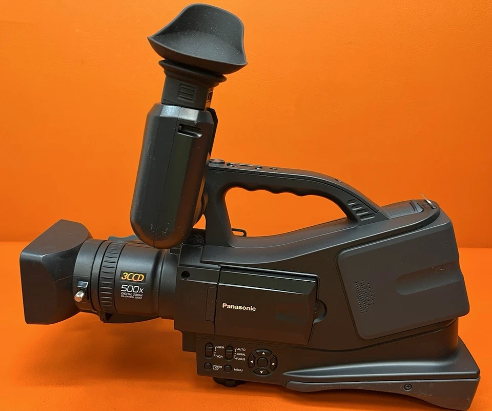 Panasonic AG-DVC20P Camcorder 3CCD Mini DV Tested * No Battery or Media included - Image 4 of 4