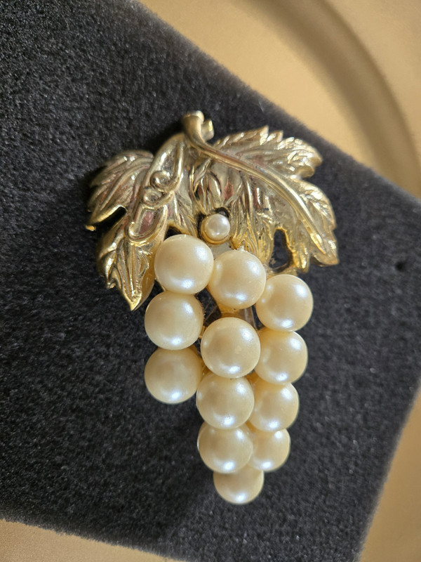 Vintage Hair Clip -Gold Tone Faux Pearl Grapes - Grape Cluster w Leaves -XLarge
