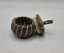 Vintage miniature Hand made Pine Needle Basket w Lid 2"