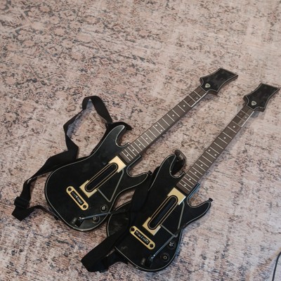 Guitar Hero Xbox One Bundle 2 Guitars With Straps Microsoft No
