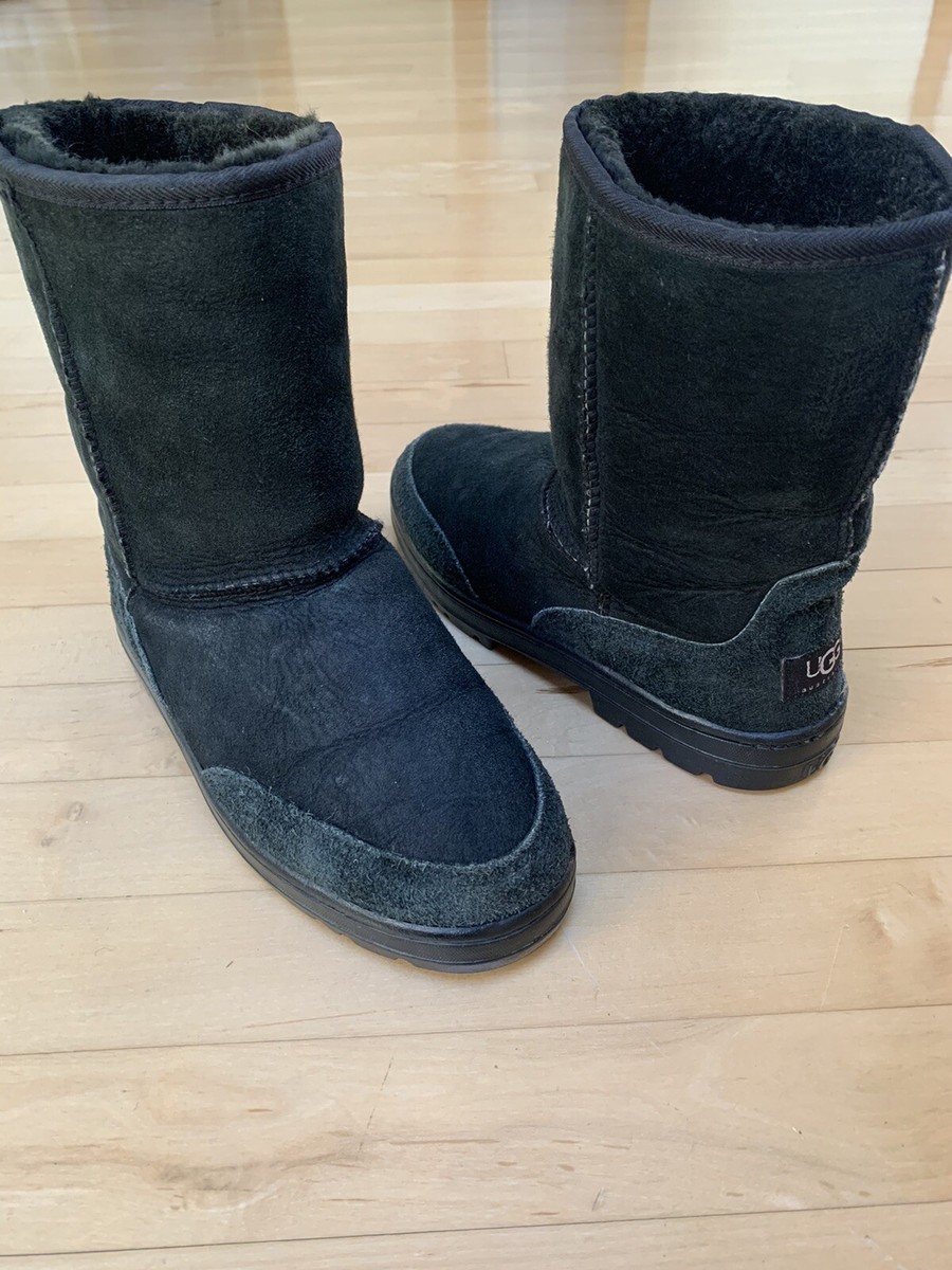 UGG Size 7 Black Suede Ultra Short #5225 Sheepskin Lined Rubber