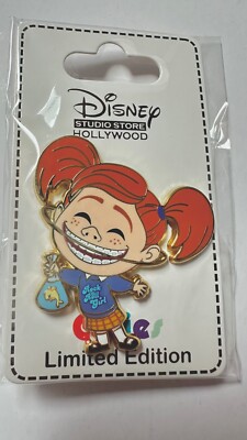 LE 300 DSSH Darla Cuties Cute D23 Expo Pixar Finding Nemo DSF Disney Pin 2022