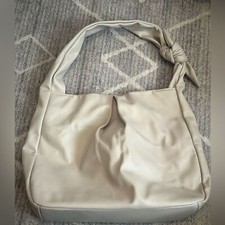 Kelly and Katie Shoulder Bag in Cream EUC