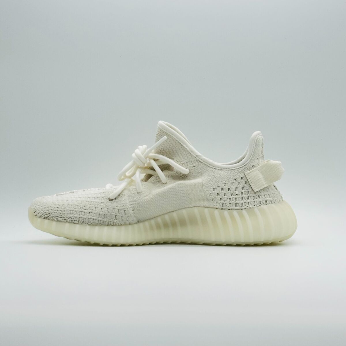 HQ6316 adidas Yeezy Boost 350 V2 Pure Oat Bone White Cream HQ6316 adidas Yeezy Boost 350 V2 Pure Oat Bone White Cream