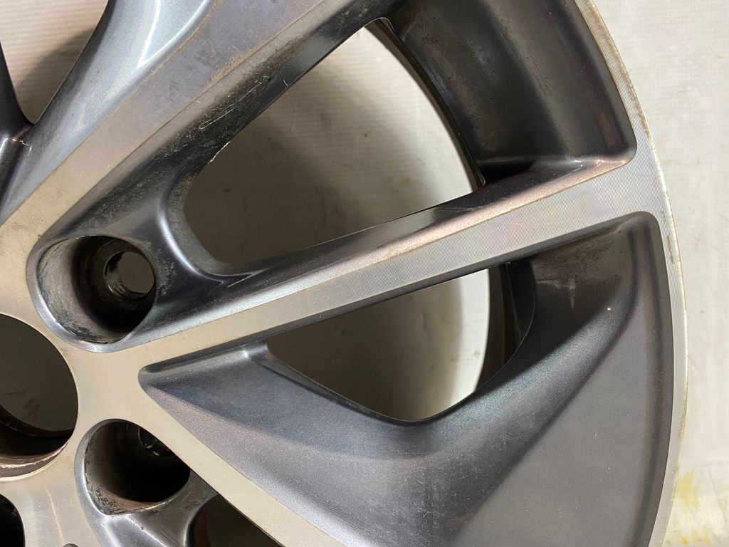 Toyota Rav 4 (XA40) 2018 R17 Leichtmetallfelgen 4261142670 
