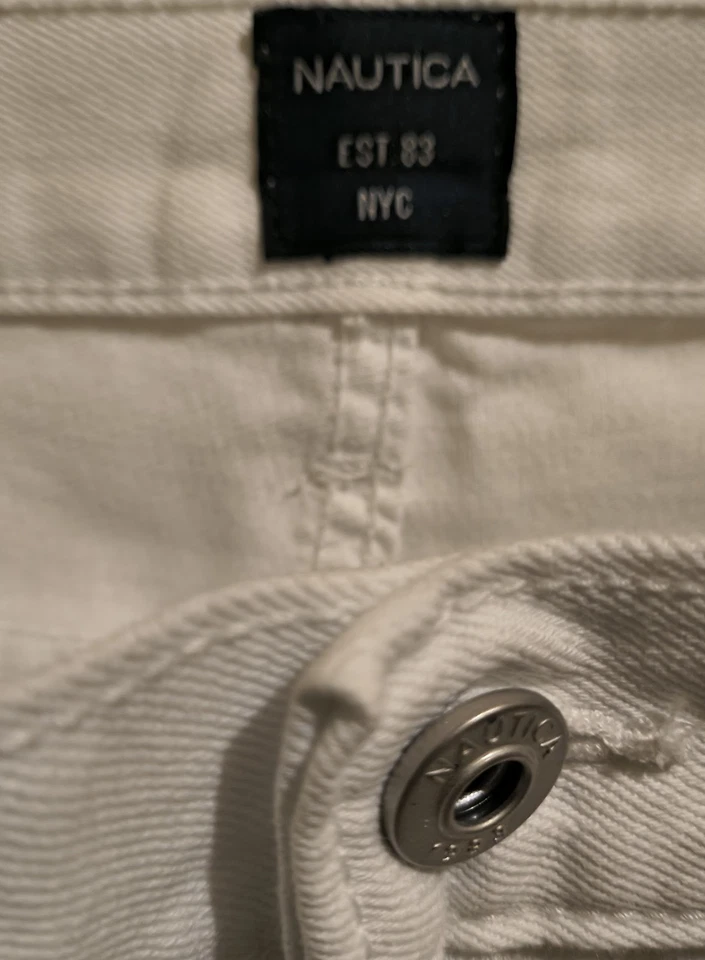 Pantalones de mezclilla blancos calce atlético Nautica para hombre piernas cónicas 33x30 Foto 3 de 4