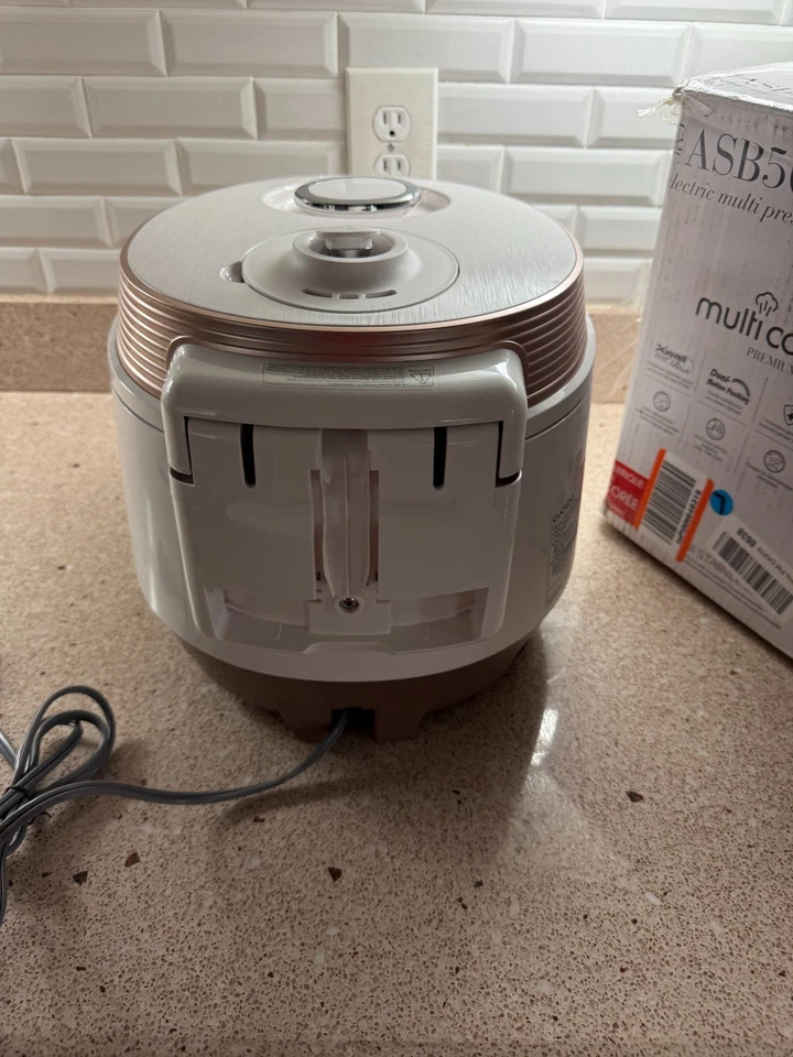 CUCKOO 8 In 1 Multi Pressure 5 Quart Stainless Steel Gold and White Cooker used - Image 3 of 4