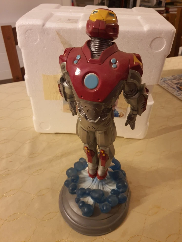 Statue En Résine - ULTIMATE IRON MAN Marvel - Diamond Select 38 cm Ltd 589/1000 - Photo 1/4