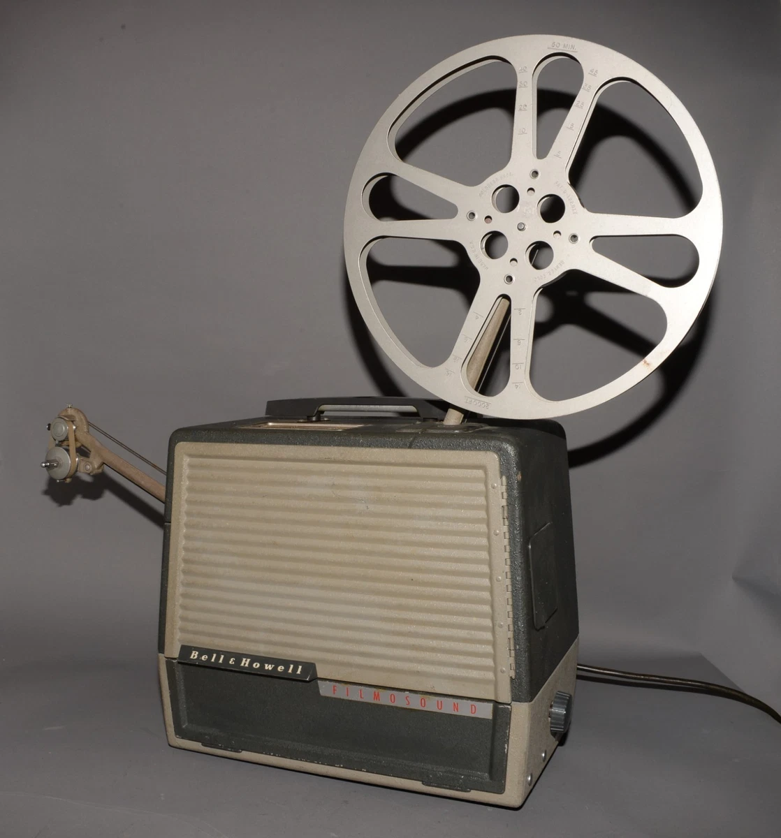 Preços baixos em Filme Bell and Howell 16mm Vintage Projetores de