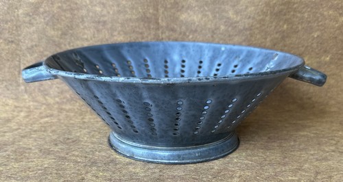 Vintage Primitive COLANDER Granite Ware Enameled Mottled GRAY w/Handles EARLY - Picture 23 of 24
